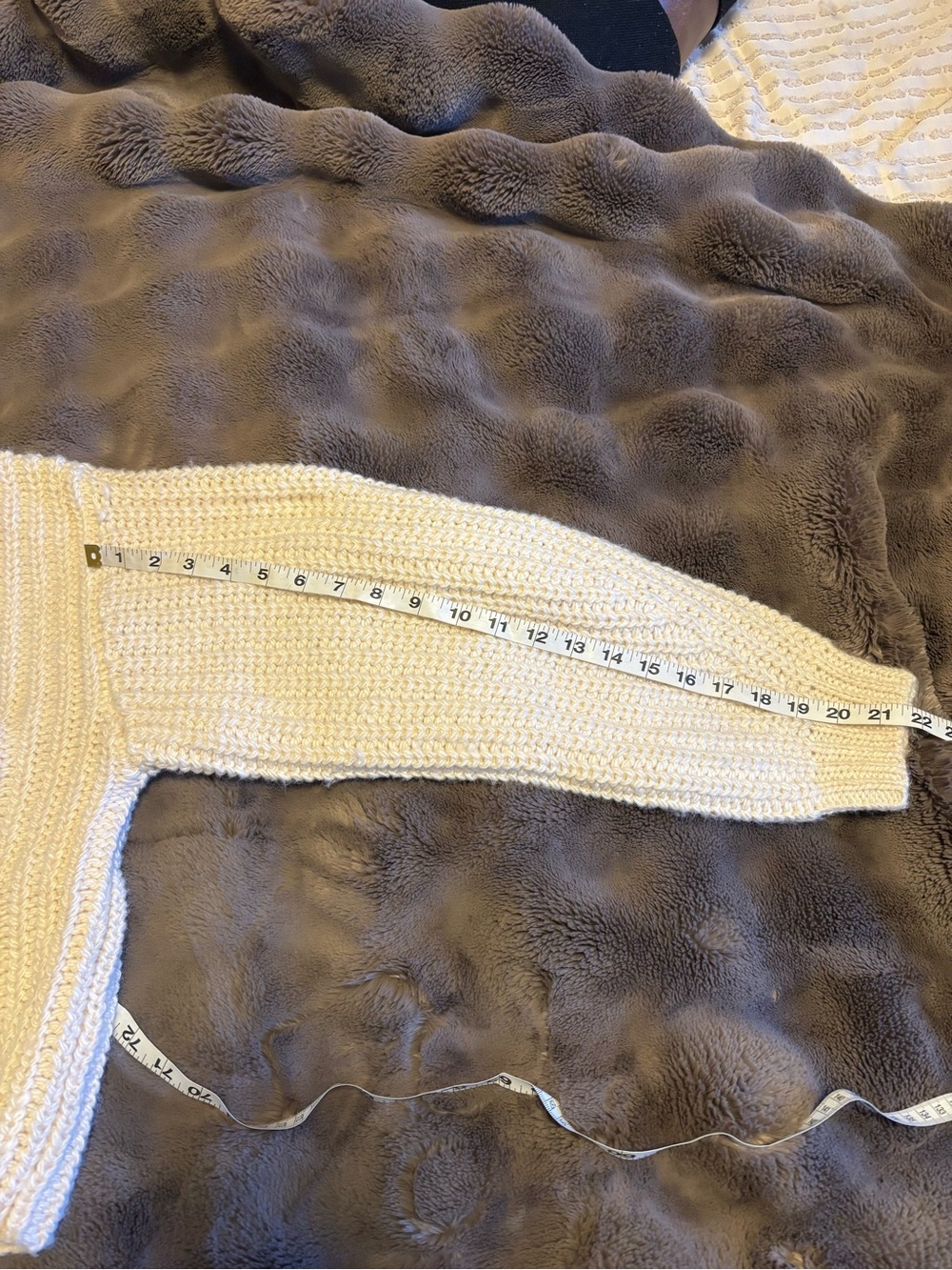 ☀️ H&M ☀️ thick knit sweater - Picture 9 of 9